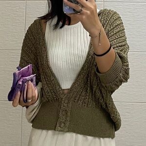 Elegant Khaki Green Draping Women's Cardigan with Buttons